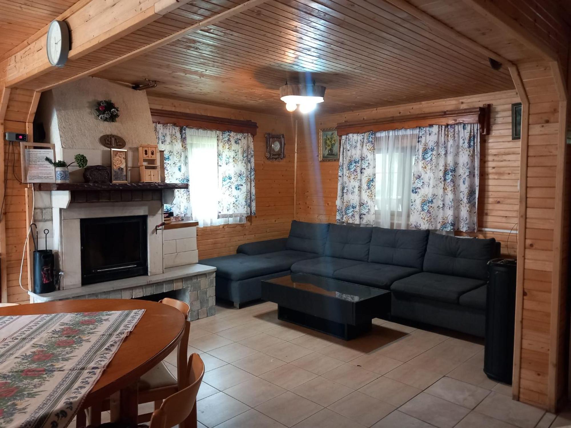 Cabana Din Padurea Belis Si Casuta Din Copac Cluj-Napoca Exterior photo