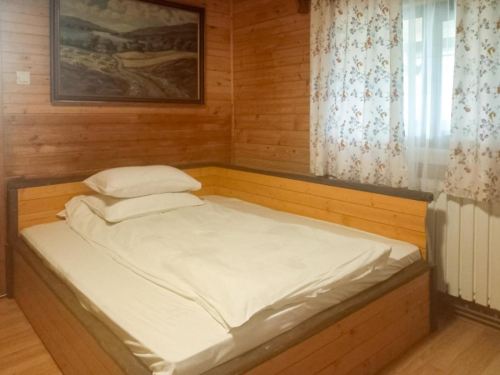 Cabana Din Padurea Belis Si Casuta Din Copac Cluj-Napoca Exterior photo